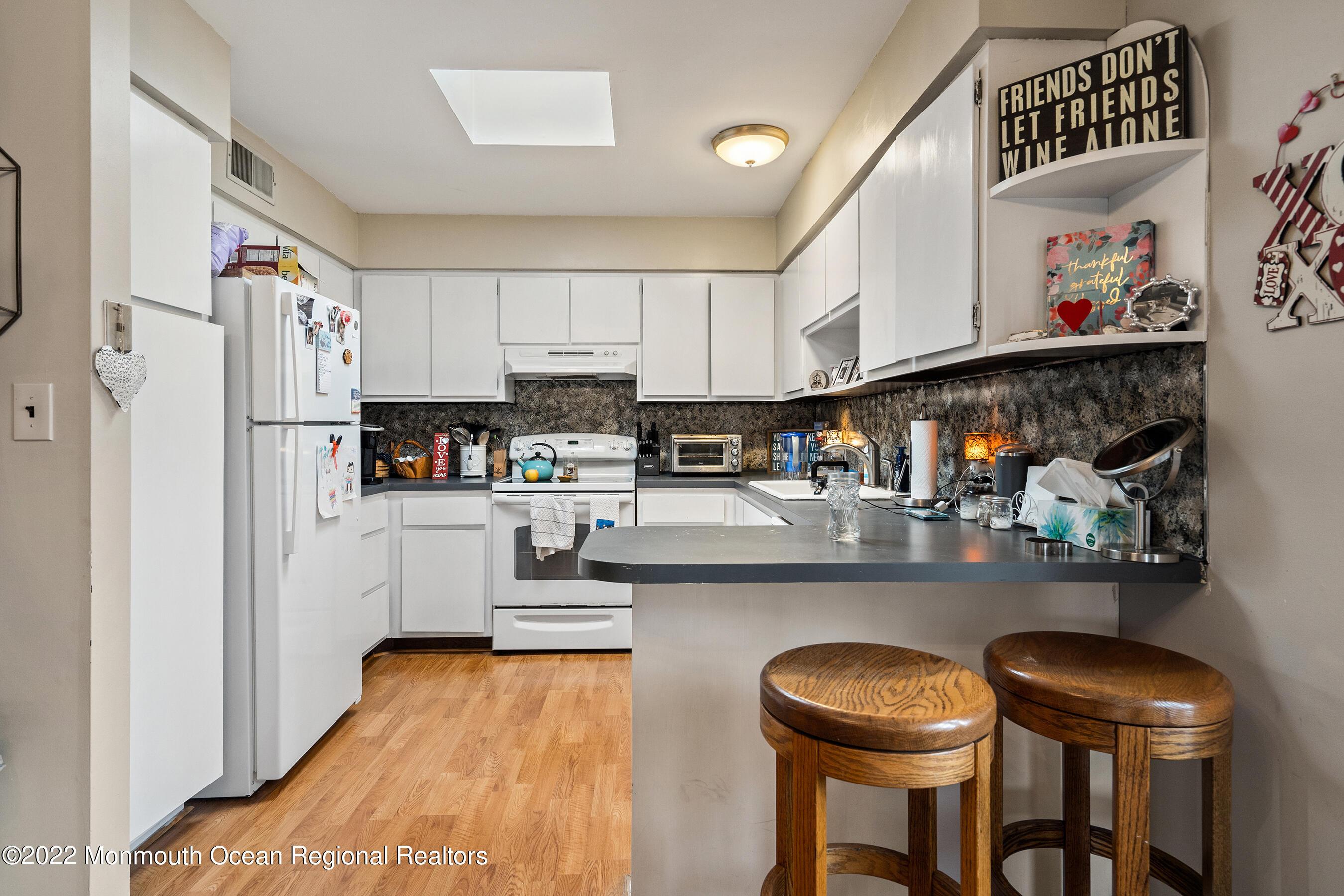 Photo of 608 Union Avenue, Brielle NJ 08730