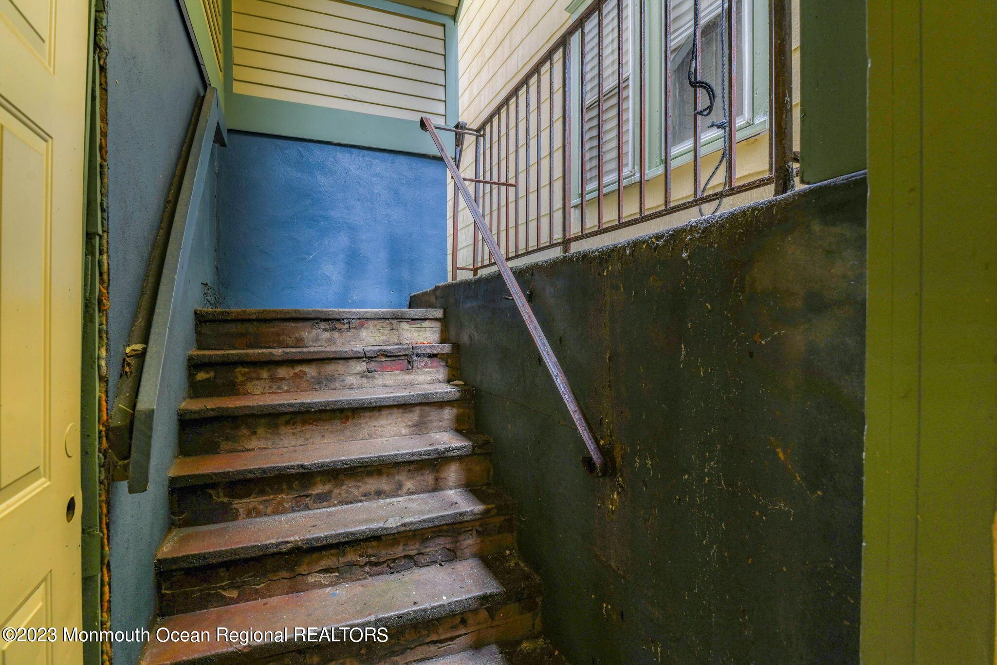 Back Staircase for easy deliveries