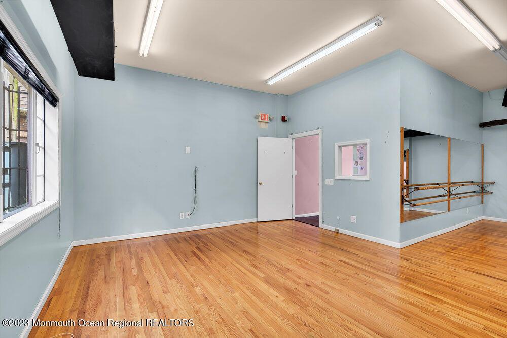 Photo of 711 Main Street, Avon-by-the-sea NJ 07717