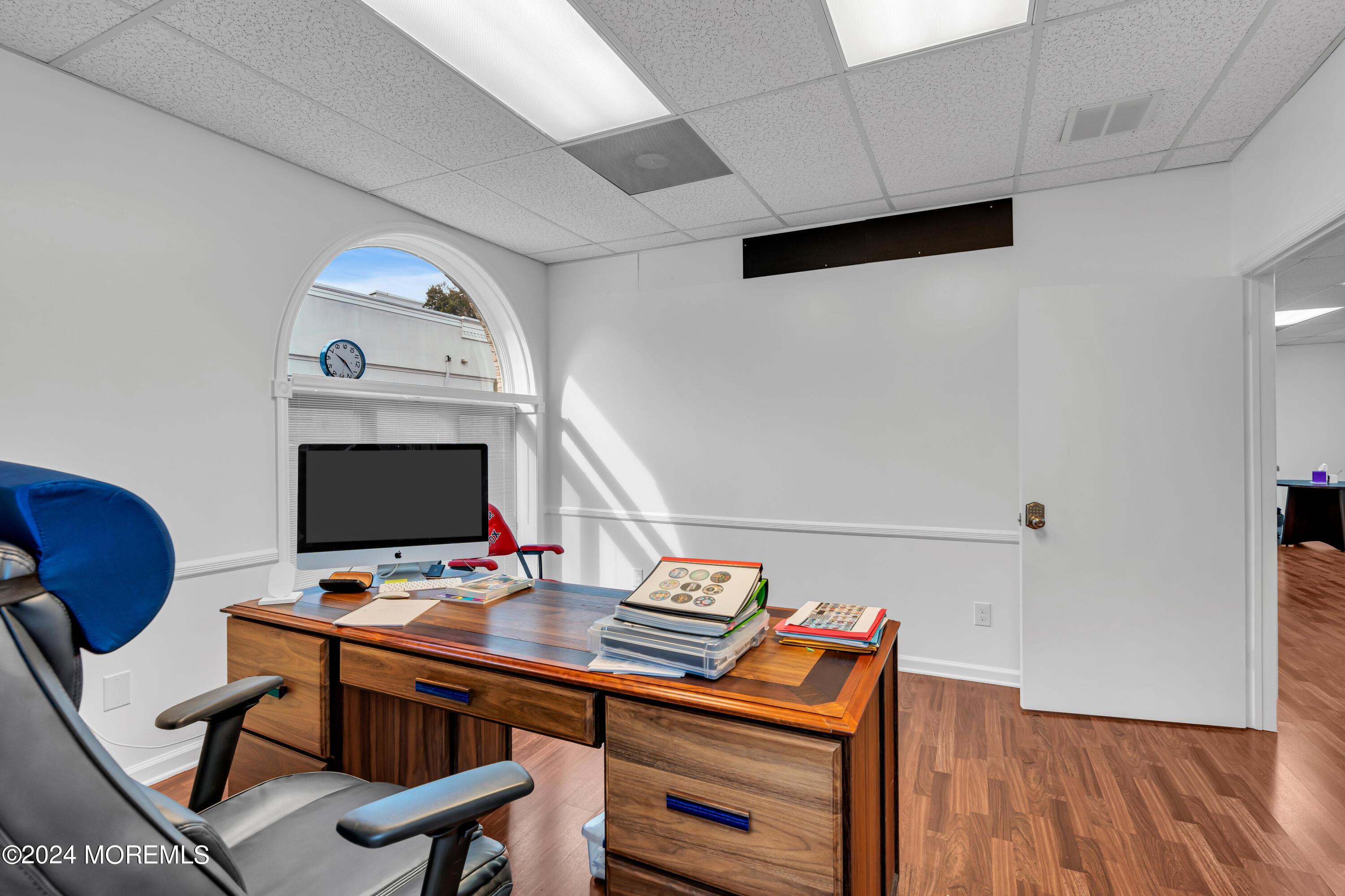 CORNER EXECUTIVE OFFICE