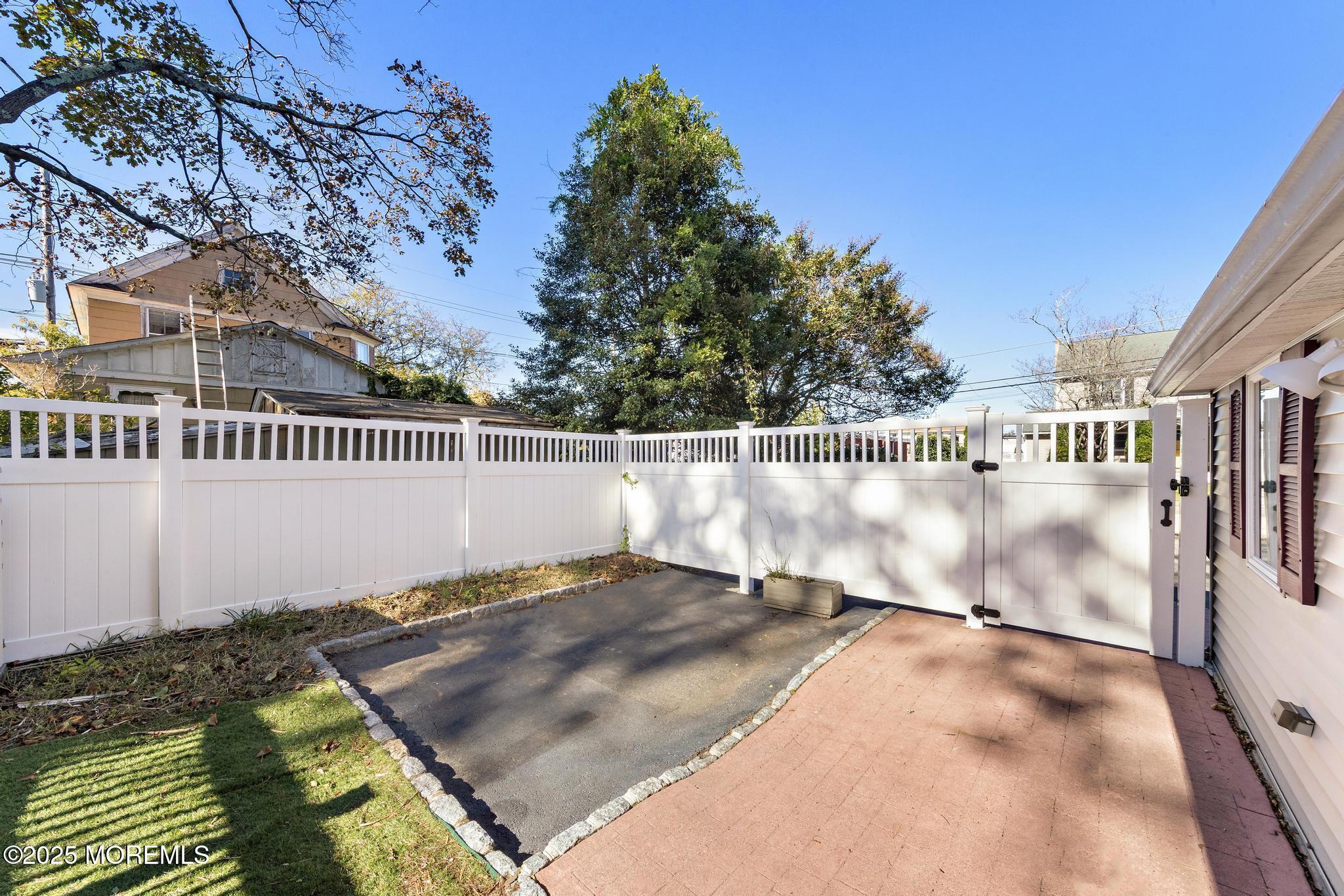 Photo of 549 Woodland Avenue, Brielle NJ 08730