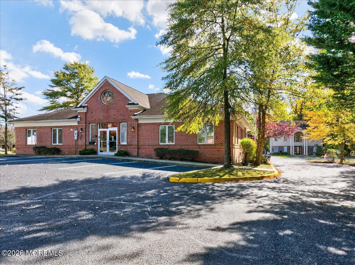 Photo of 246 Monmouth Road, Oakhurst NJ 07755