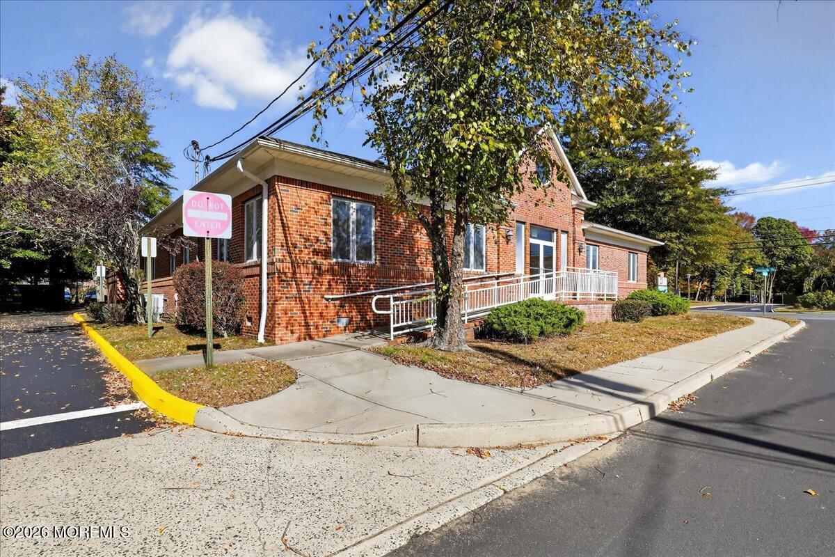 Photo of 246 Monmouth Road, Oakhurst NJ 07755