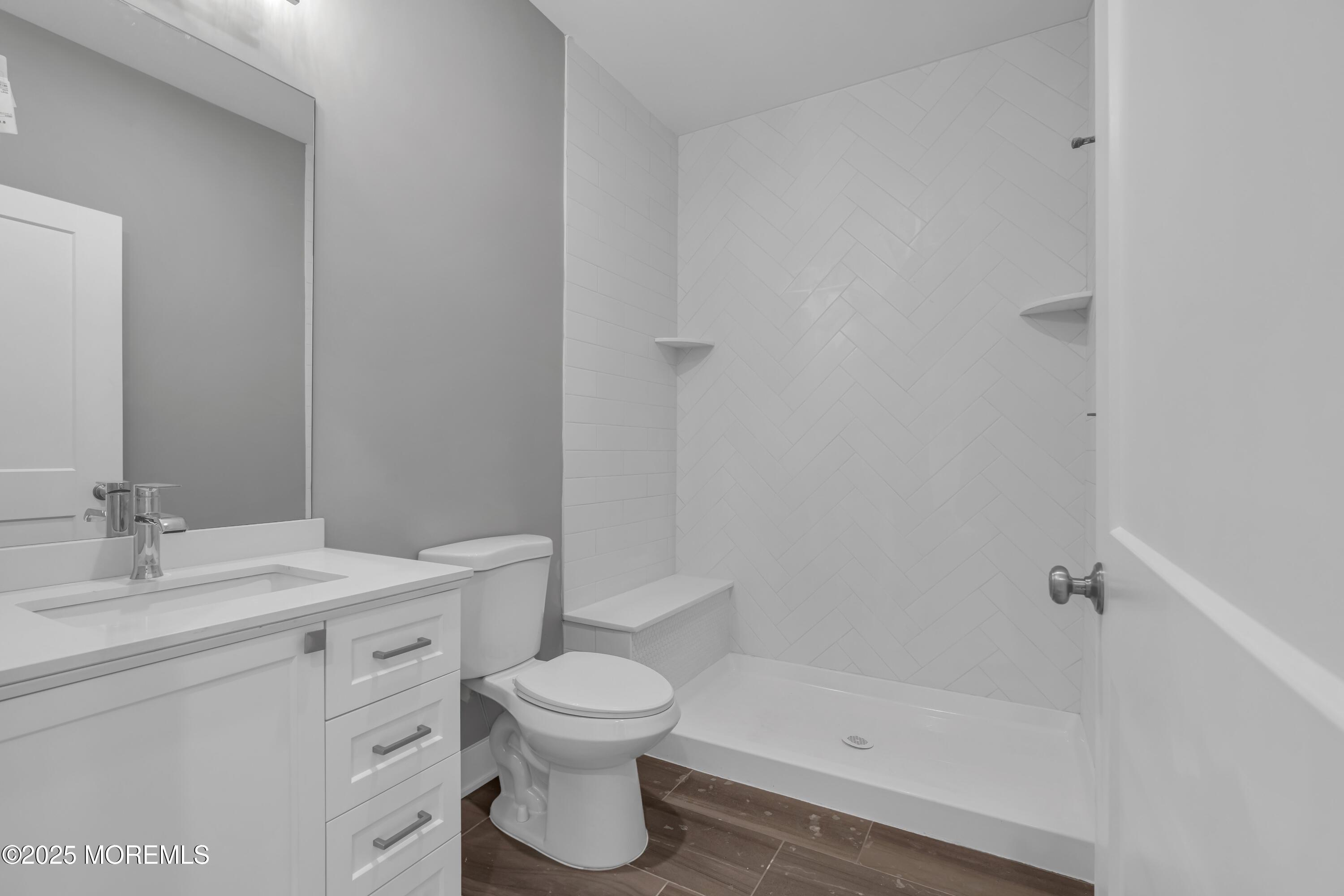 Some Units have stall showers or shower / tub combination