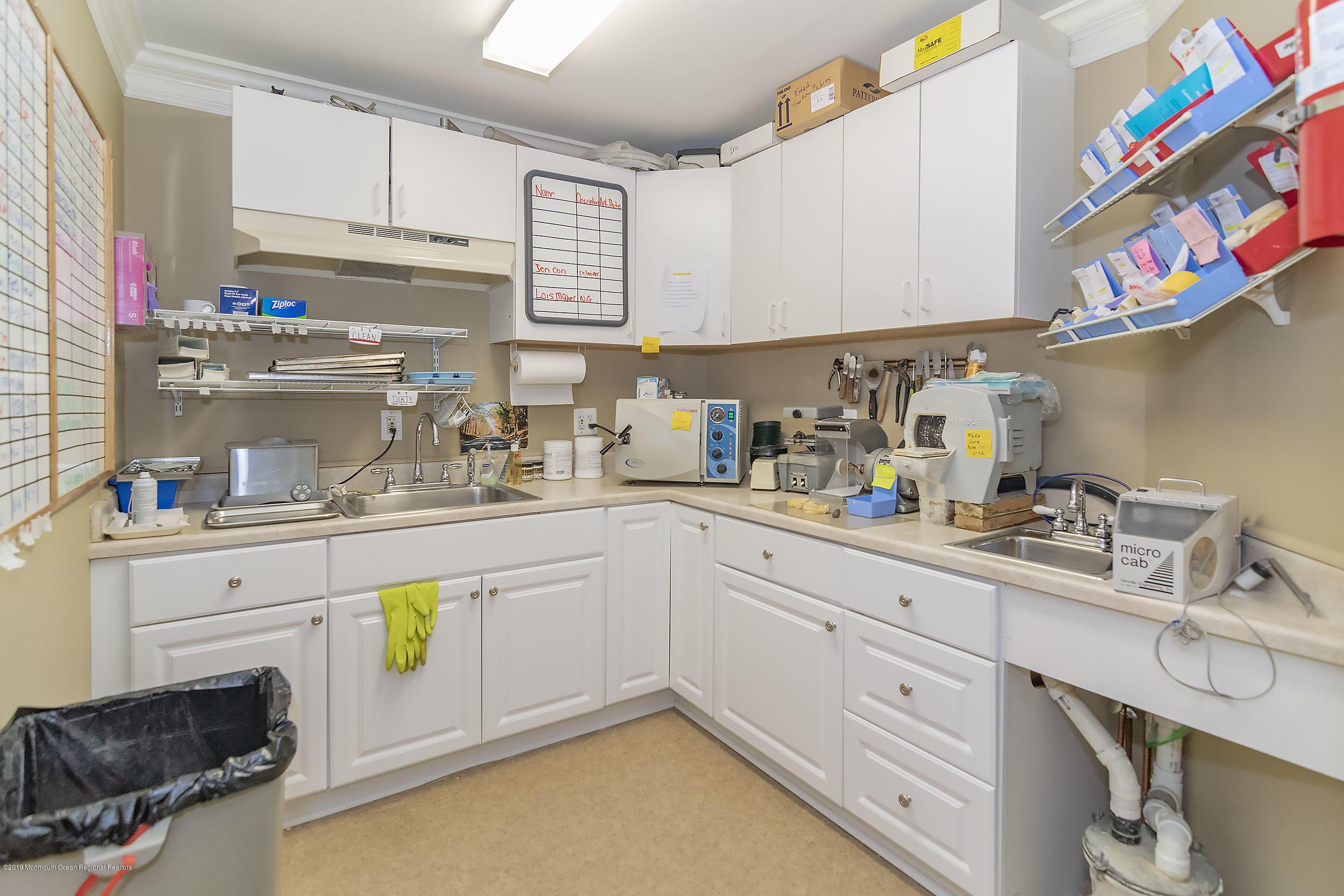 TENANT'S DENTAL LBORATORY