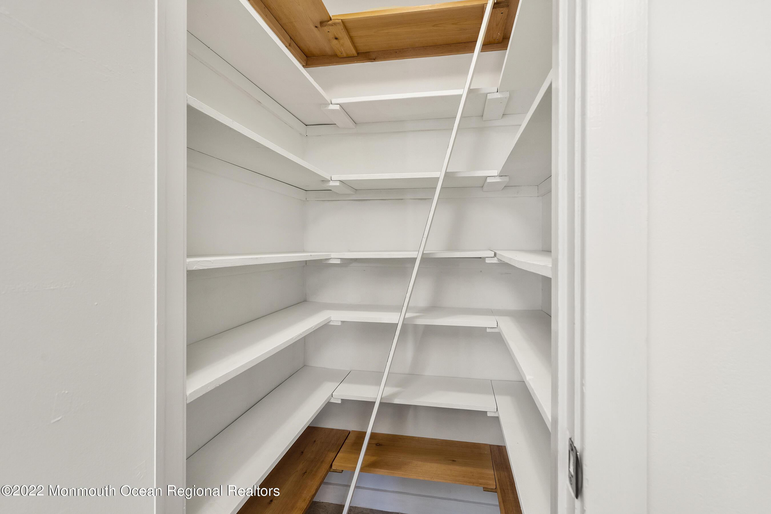 Photo of 608 Union Avenue, Brielle NJ 08730