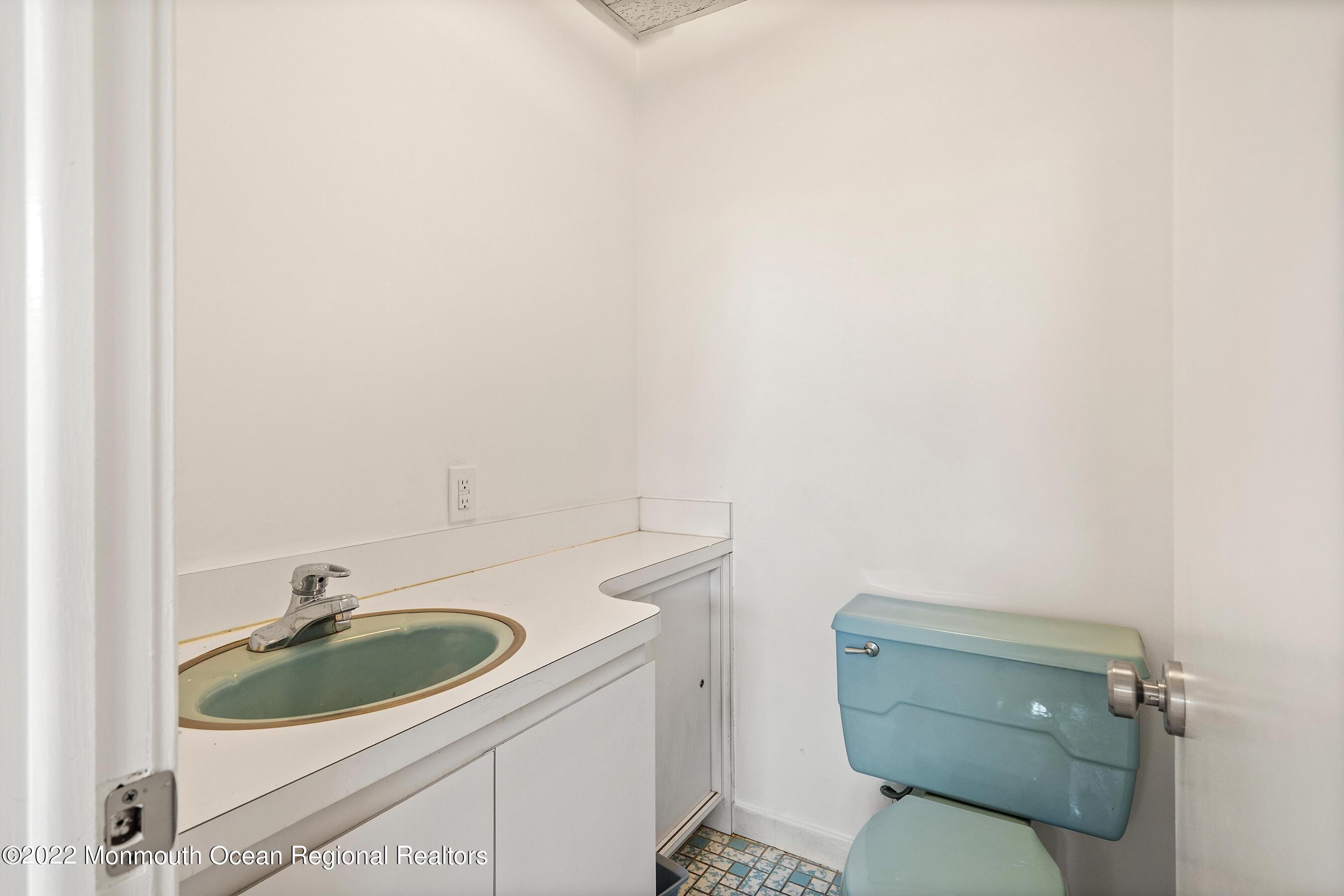 Photo of 608 Union Avenue, Brielle NJ 08730