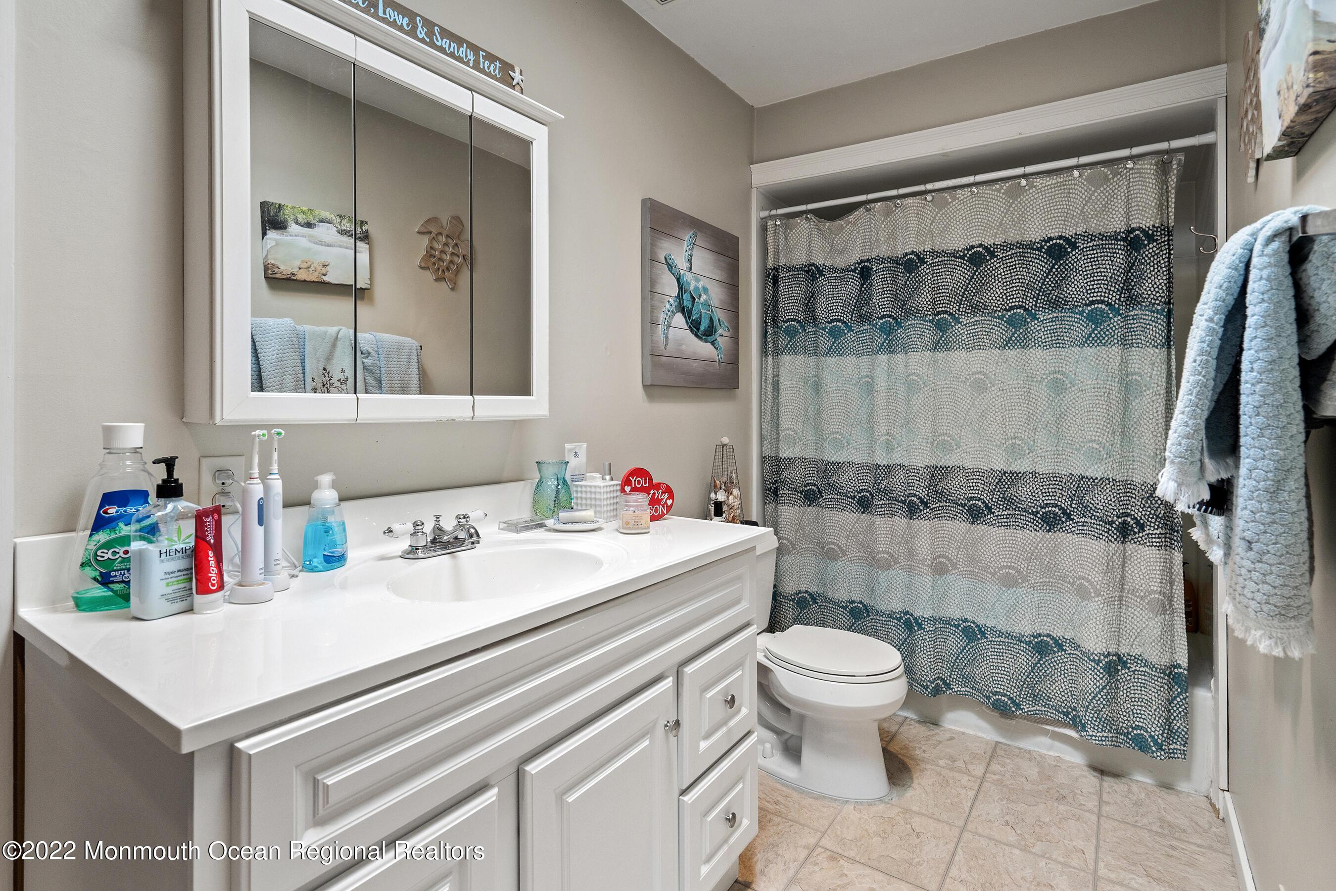 Photo of 608 Union Avenue, Brielle NJ 08730