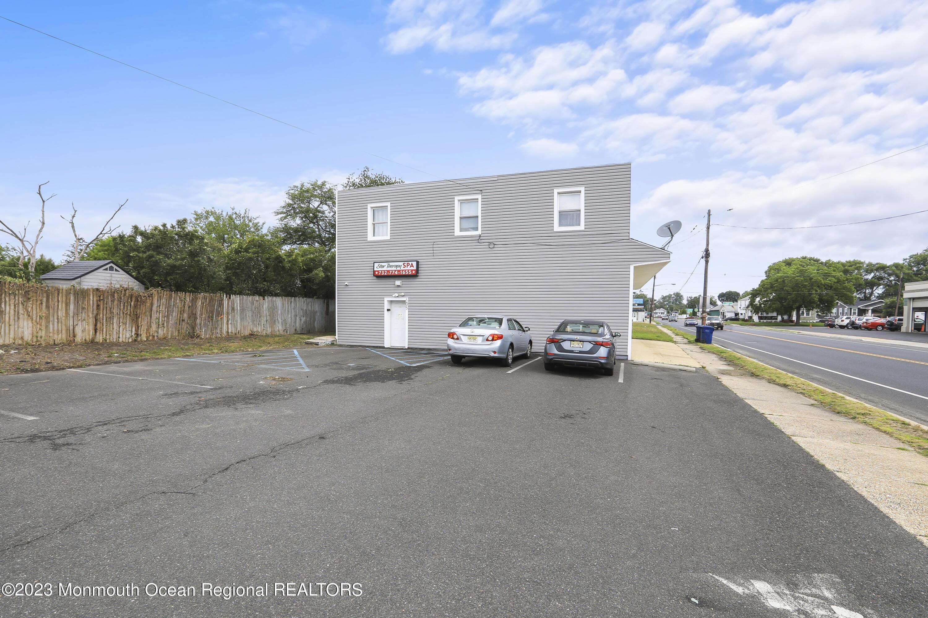 Photo of 605 State Route 35, Neptune Township NJ 07753