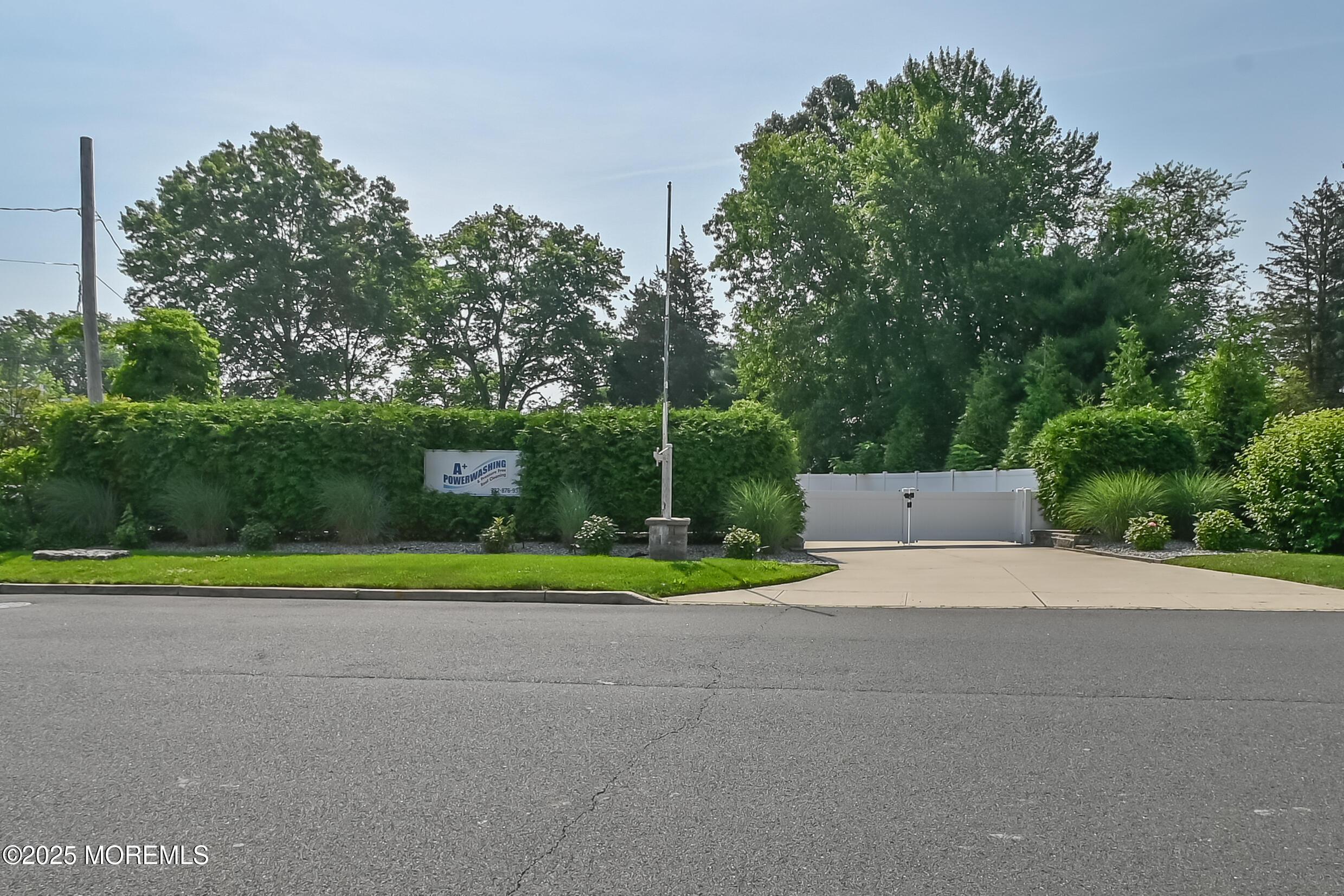 Photo of 33 Bordentown Trail, Jamesburg NJ 08831