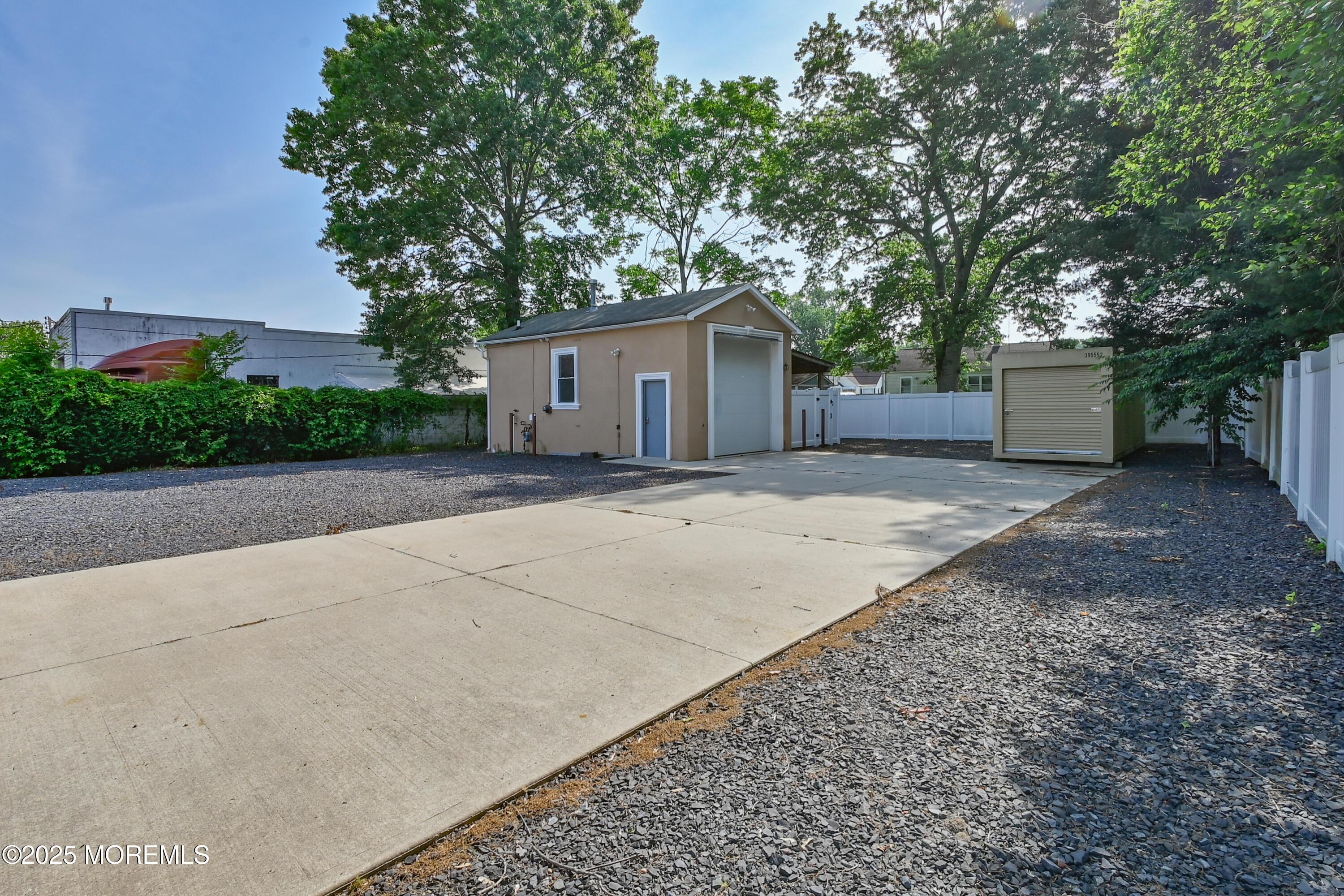 Photo of 33 Bordentown Trail, Jamesburg NJ 08831