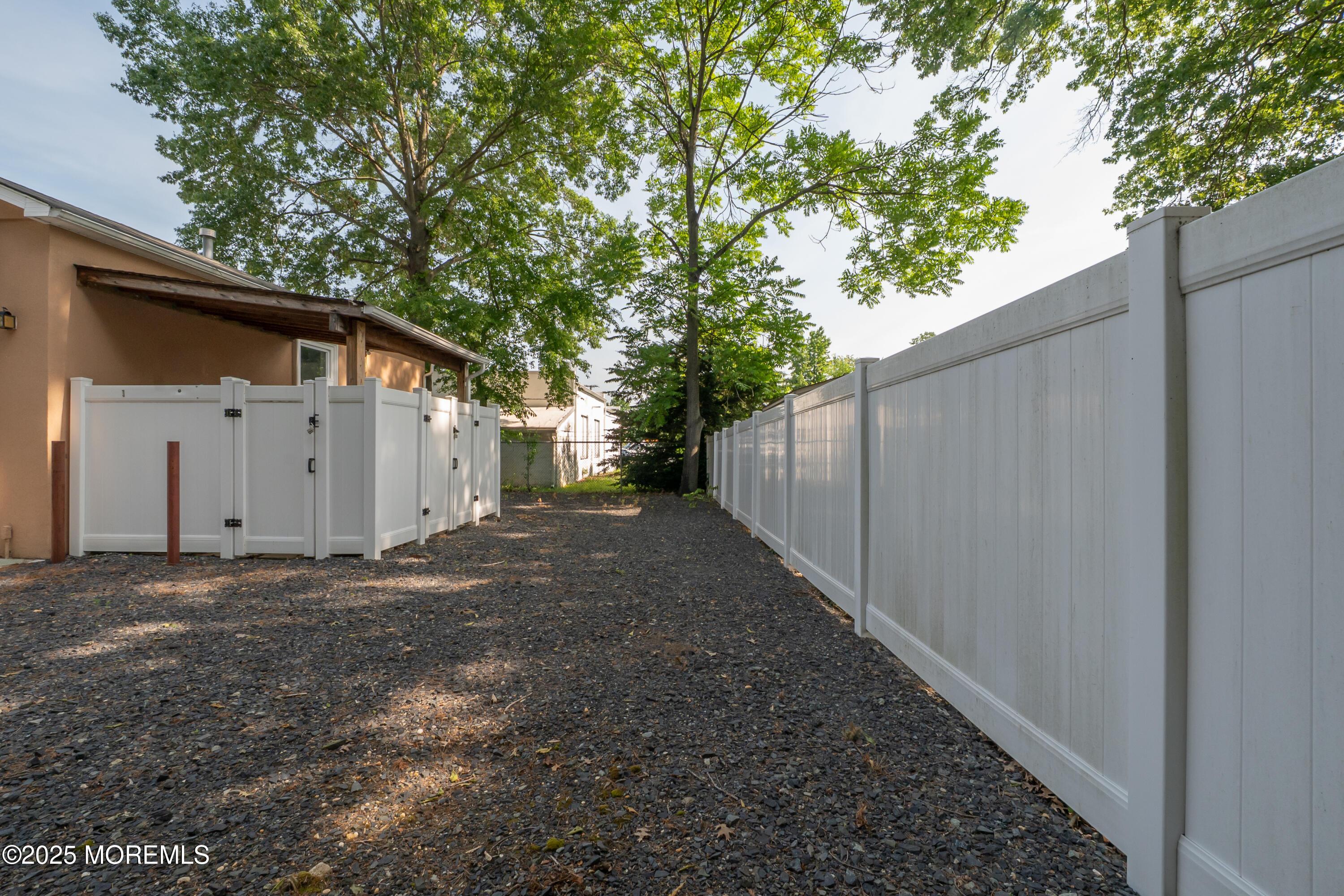 Photo of 33 Bordentown Trail, Jamesburg NJ 08831