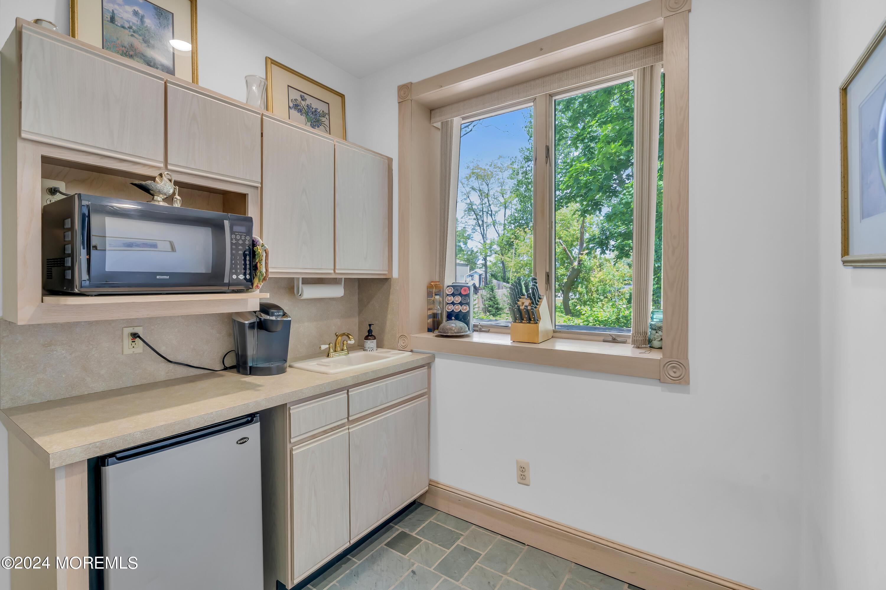 Photo of 813 Main Street, Avon-by-the-sea NJ 07717
