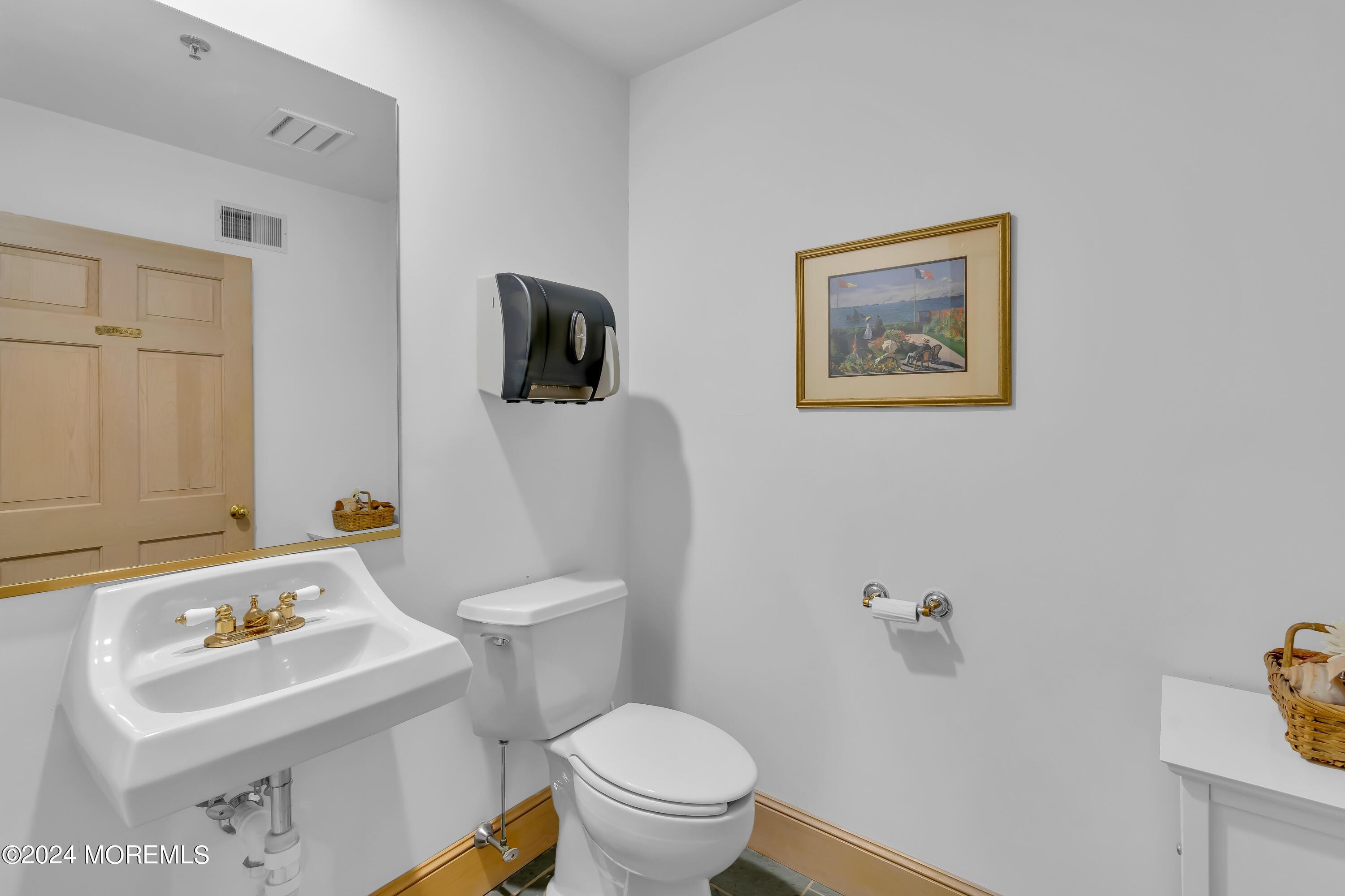 Photo of 813 Main Street, Avon-by-the-sea NJ 07717