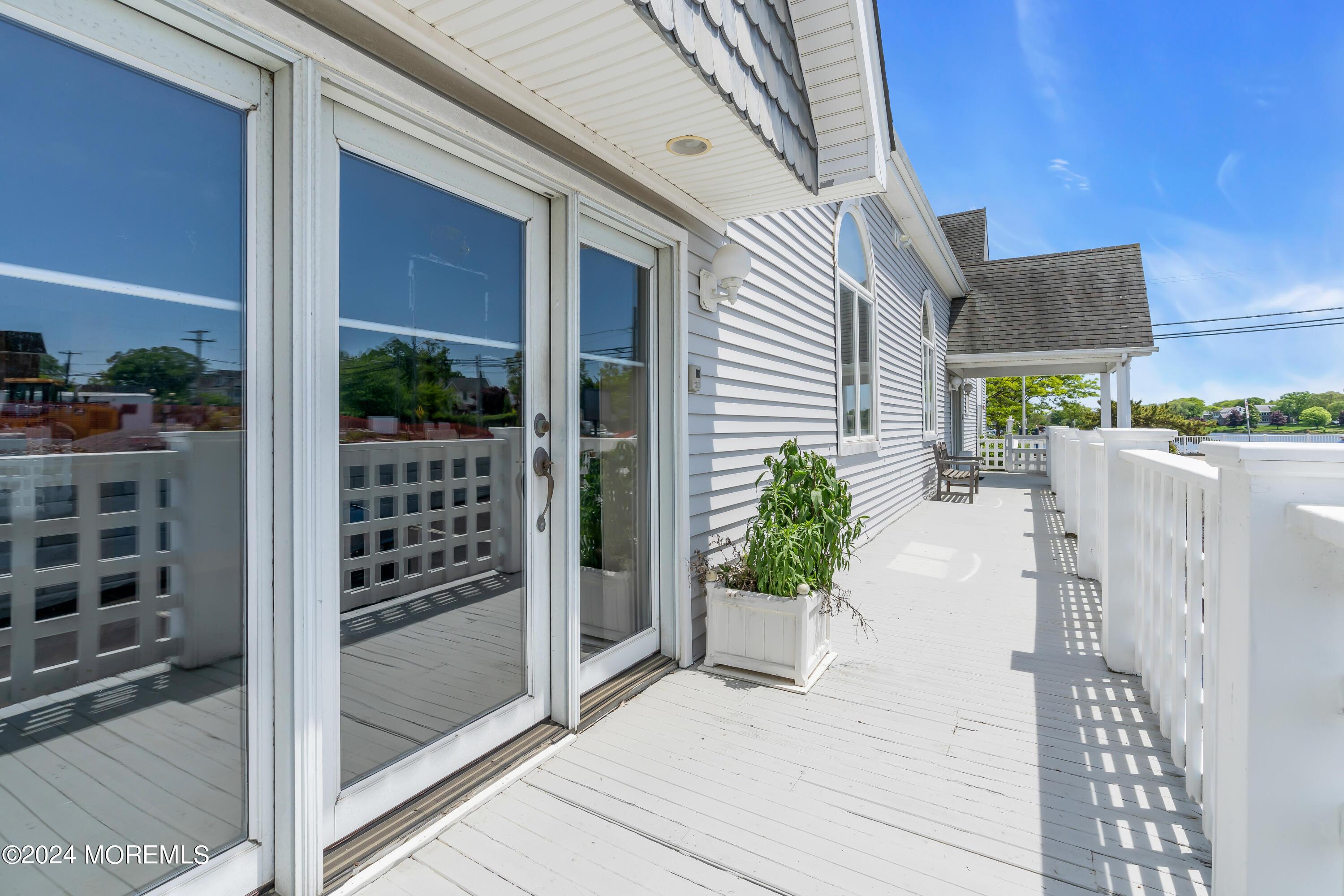 Photo of 813 Main Street, Avon-by-the-sea NJ 07717