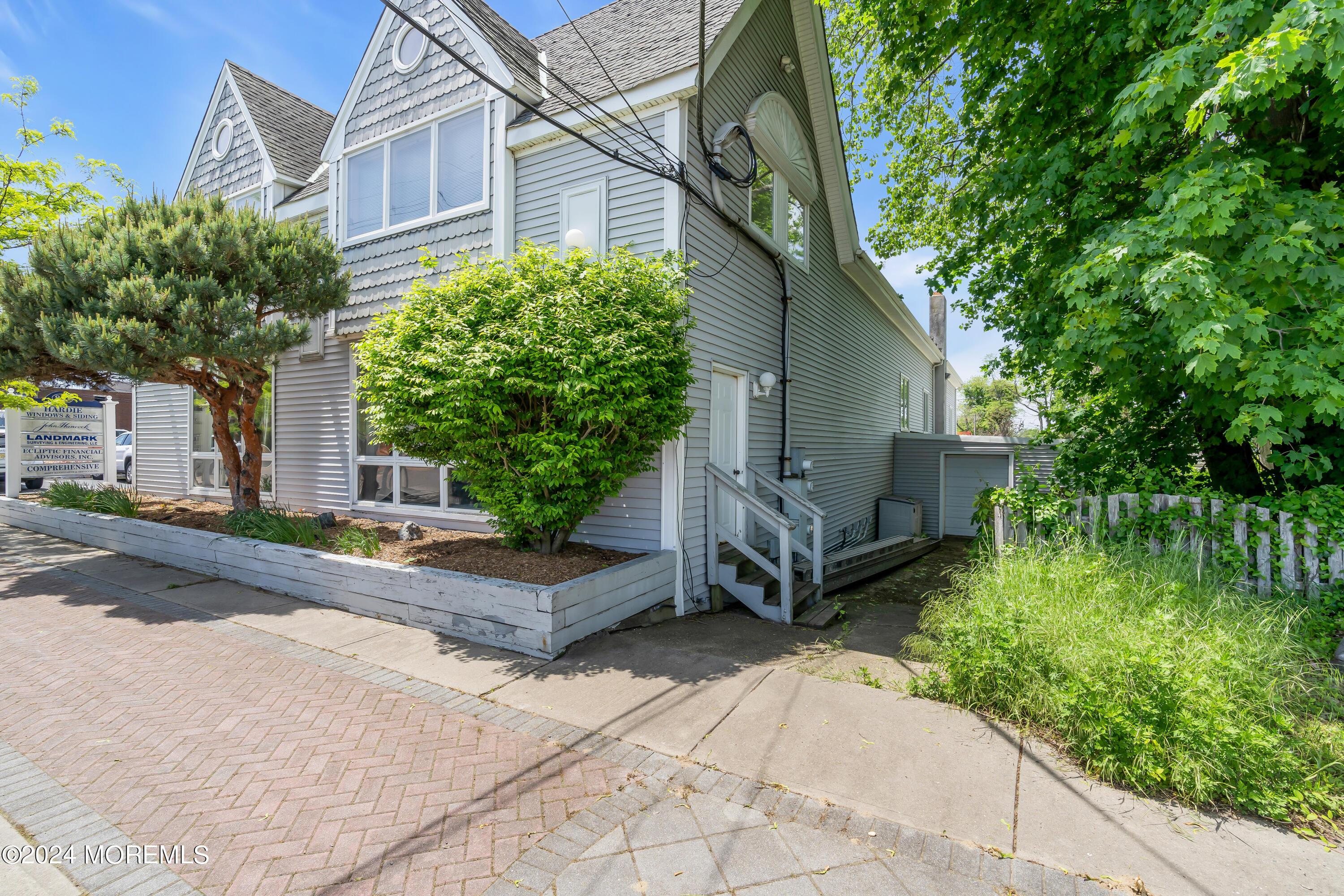 Photo of 813 Main Street, Avon-by-the-sea NJ 07717