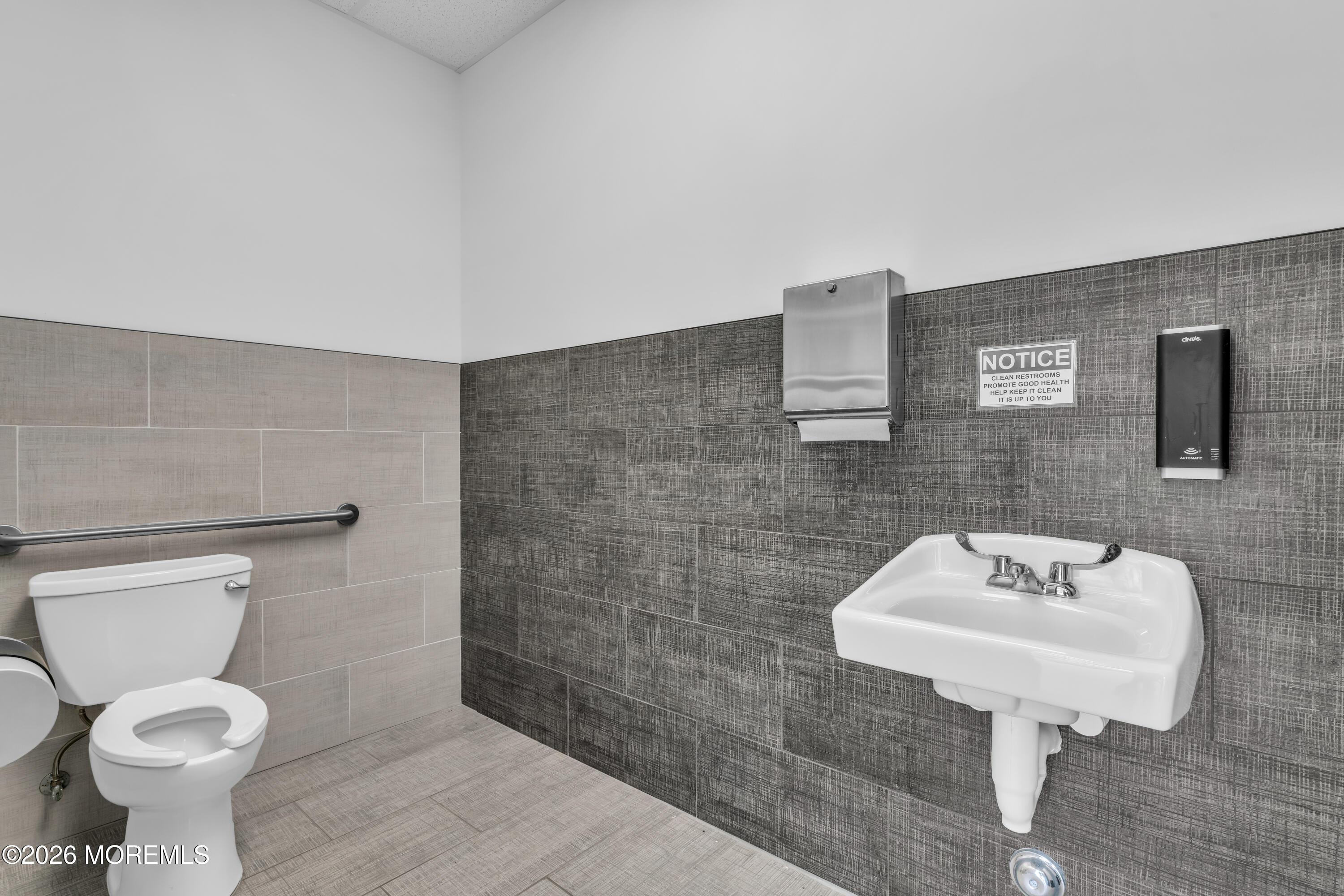 Photo of 3435 Us 9 Unit 1, Freehold NJ 07728